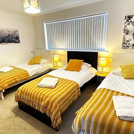 Kennedy Villa - 5 Bedroom House With Hot Tub, Wifi, Free Parkings, Close To Bicester Village Экстерьер фото