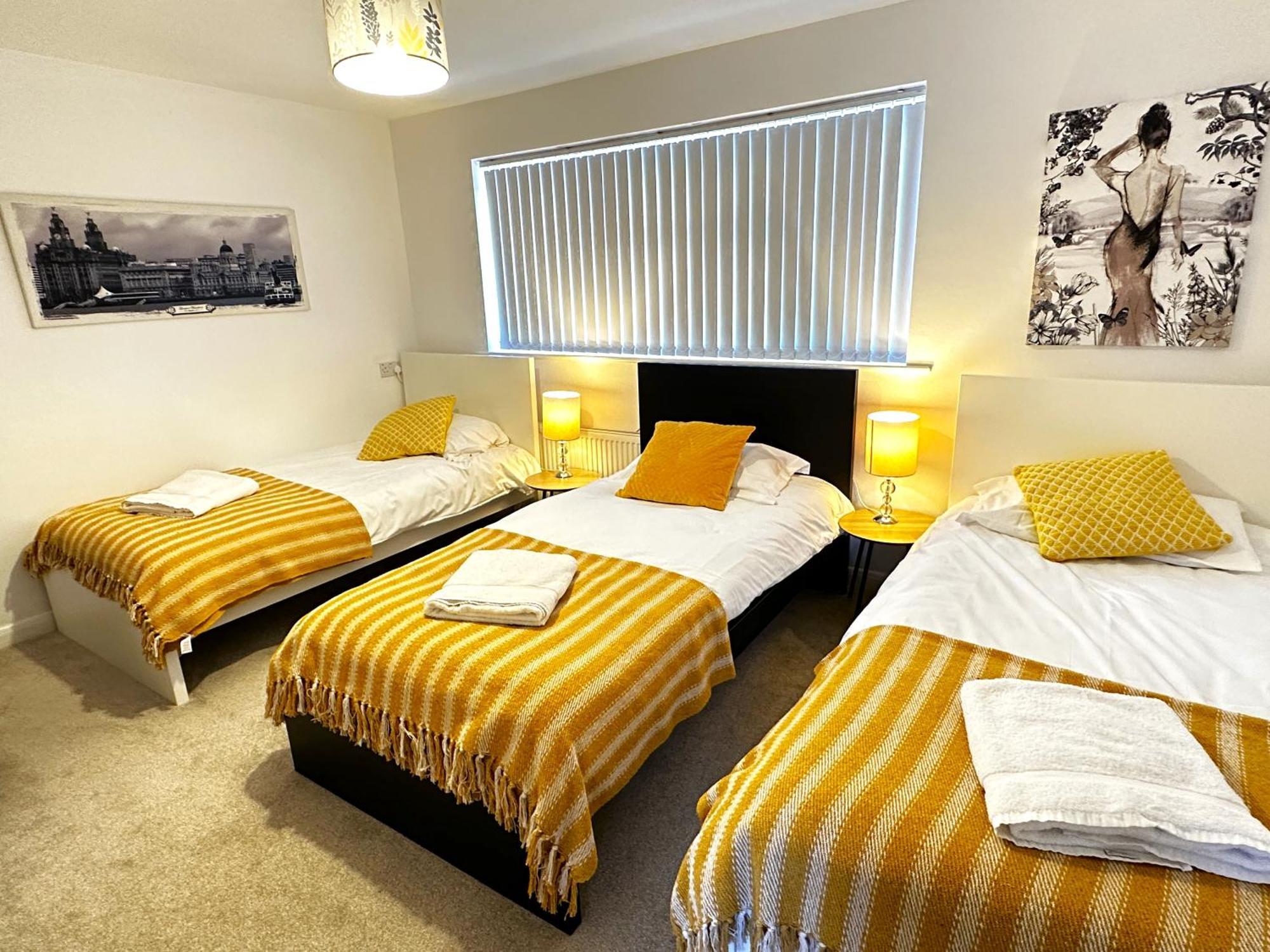 Kennedy Villa - 5 Bedroom House With Hot Tub, Wifi, Free Parkings, Close To Bicester Village Экстерьер фото
