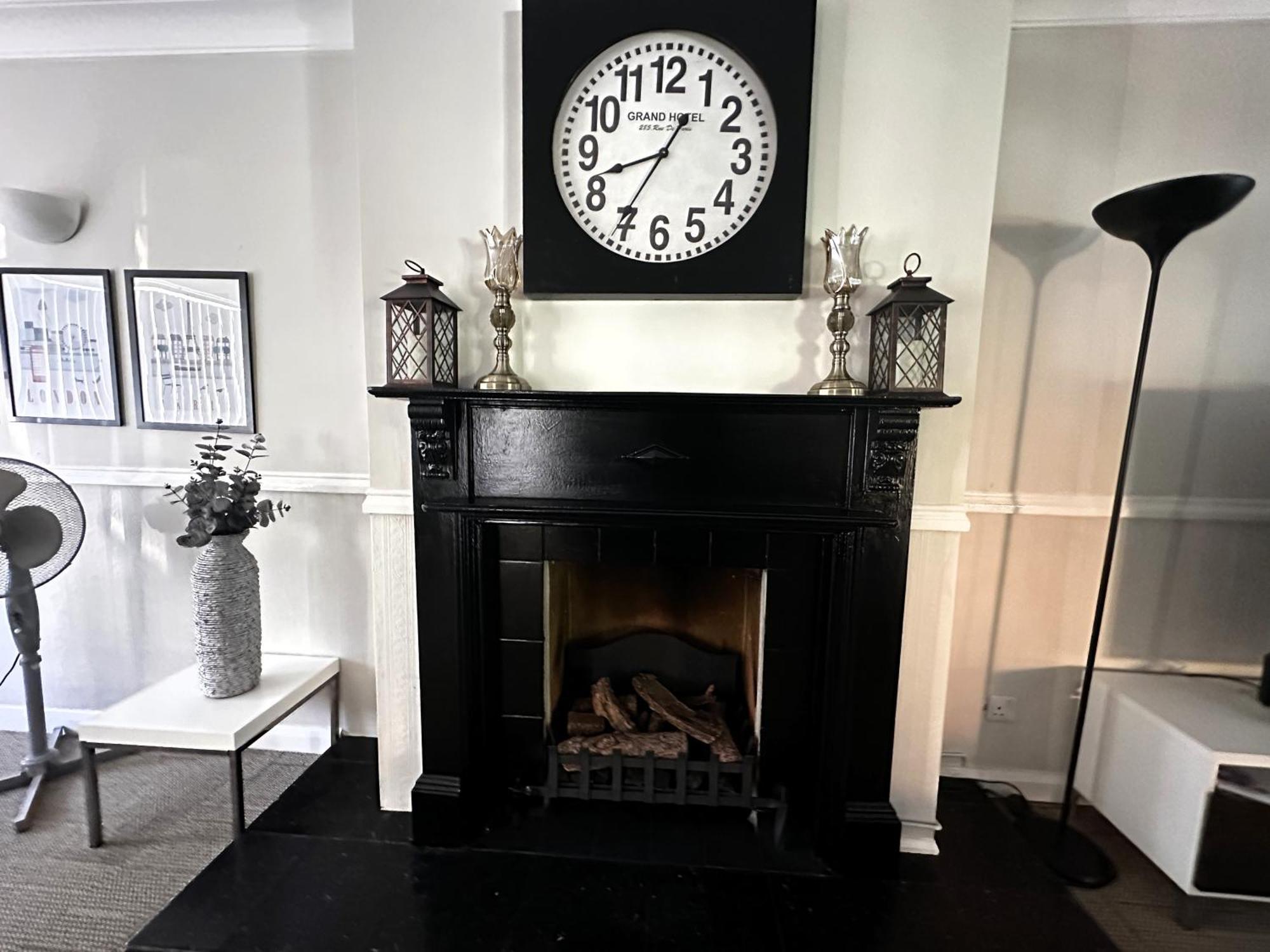 Kennedy Villa - 5 Bedroom House With Hot Tub, Wifi, Free Parkings, Close To Bicester Village Экстерьер фото