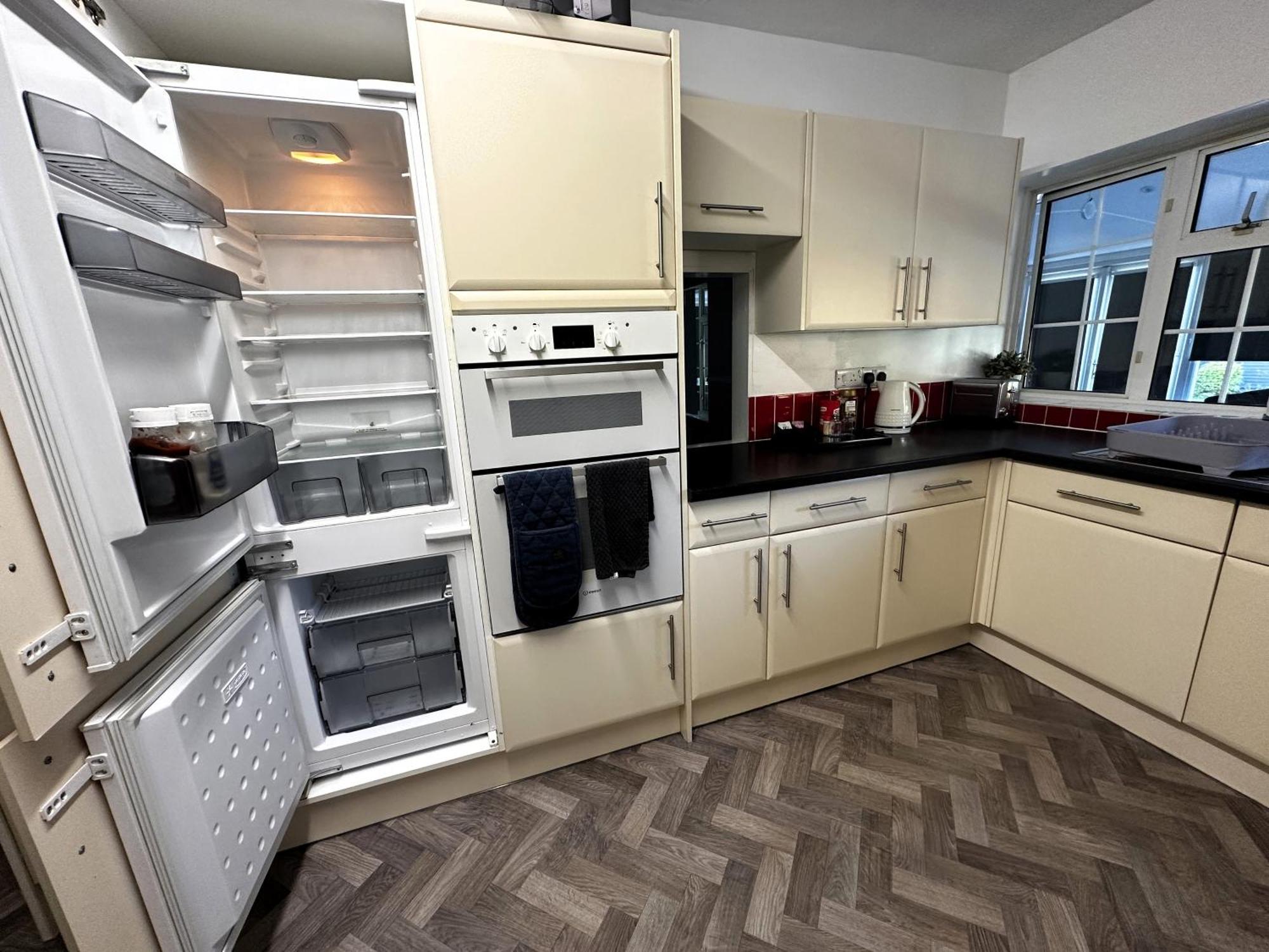 Kennedy Villa - 5 Bedroom House With Hot Tub, Wifi, Free Parkings, Close To Bicester Village Экстерьер фото